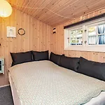 6 Person In * Blåvand