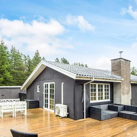 6 Person In Blåvand