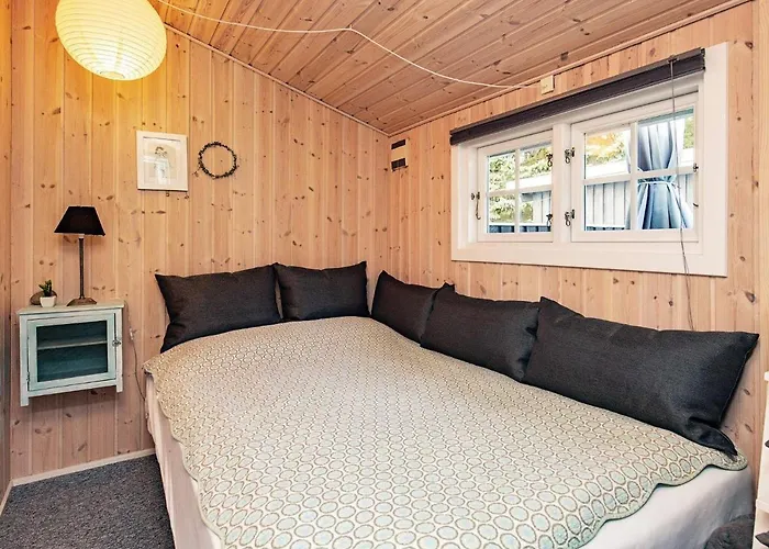 6 Person In * Blåvand